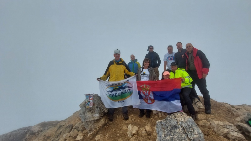 50 na vrhu bobotov kuk