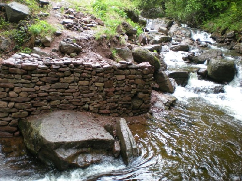 poruseni_most_preko_dojkinacke_reke