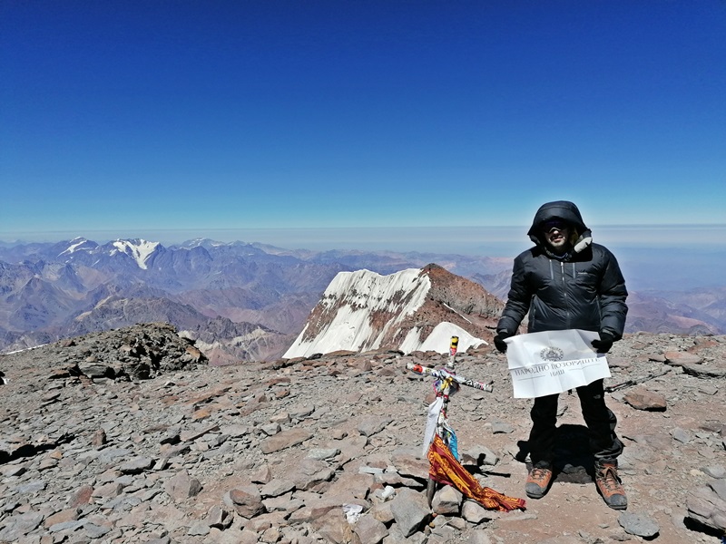 115 akonkagva Zastava Pozorista