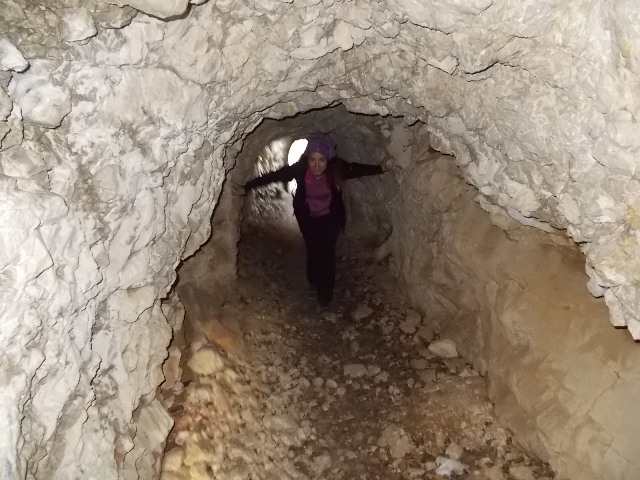 5 tunel nera