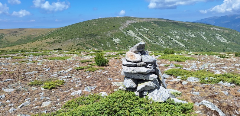 Bezimeni vrh 1